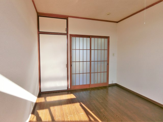 シティハイム谷島の洋室