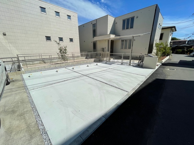 シャンテ　くげぬまの駐車場