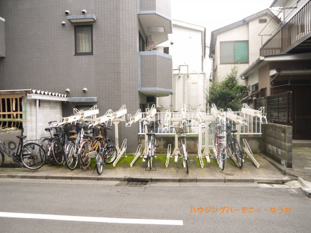 【駐輪場】 | メインステージ十条 | 敷地内に居住者専用の駐輪スペースがあります！