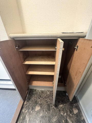 シューズボックス