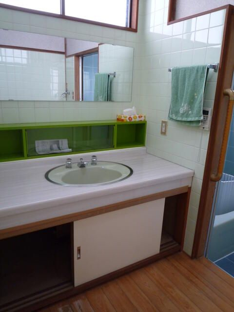 本町一戸建の独立洗面台