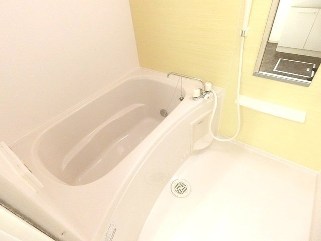 ピースクローバーⅡの浴室