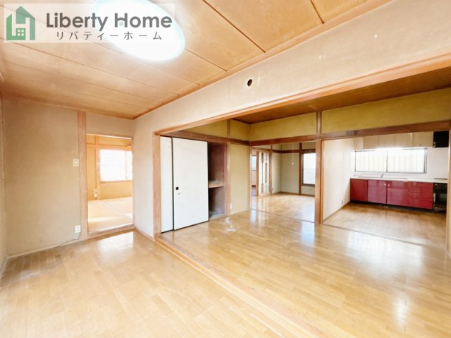 ひたちなか市柳が丘　中古戸建の居間・リビング
