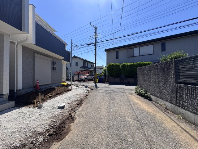 柏市柏新築戸建の前面道路含む現地写真|東側前面道路