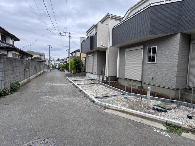 柏市柏新築戸建の前面道路含む現地写真|南側前面道路