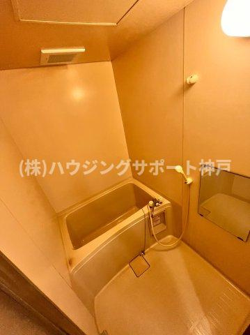 カミーリア神戸西の浴室