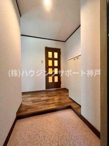 カミーリア神戸西の玄関