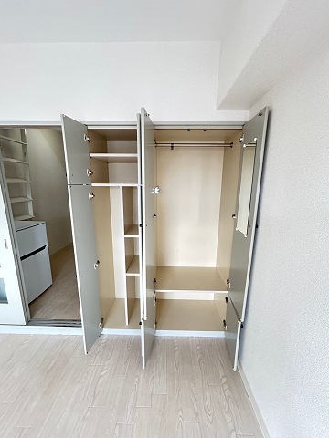 ロイヤルメゾン武庫之荘Ⅶの収納|便利な収納スペースです