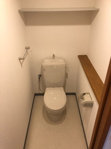 アソシア鳥栖ヴィンテージスクエアのトイレ|シンプルで使いやすいトイレです♪