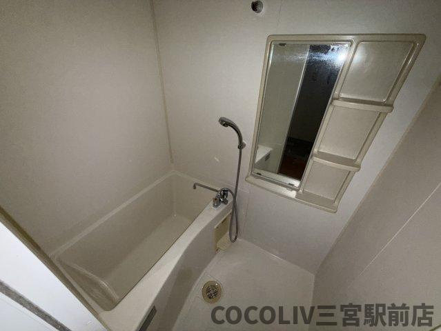 エステムコート神戸ハーバーランド前Ⅱの浴室|同物件別部屋写真