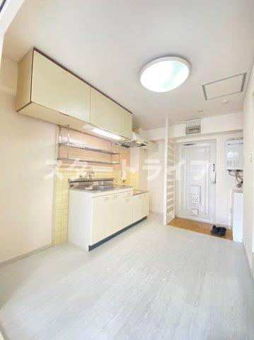 大阪市東淀川区東中島１丁目の賃貸マンションの居間・リビング