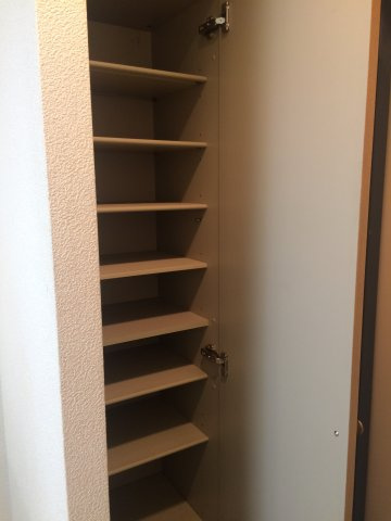 ルミノーザ大内の収納|たくさん靴が入るシューズボックスがついています。