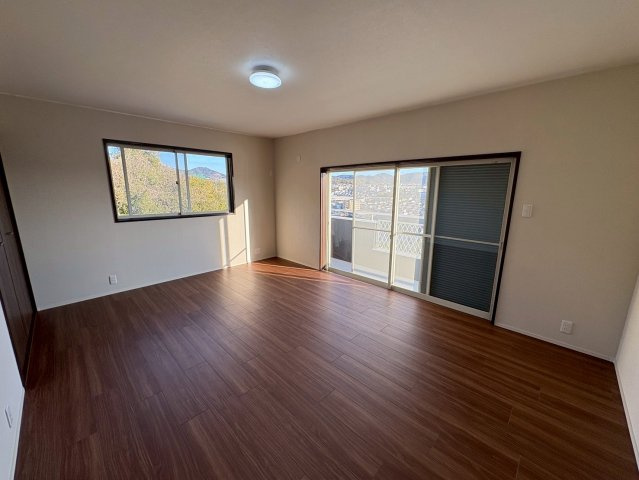 つつじが丘７丁目　中古戸建ての洋室|ゆったり過ごせる洋室です