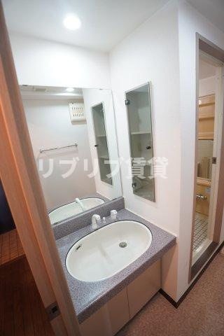ダイアパレス千葉中央公園の洗面所