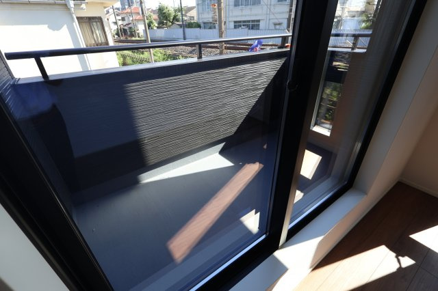 《仲介手数料無料》ふじみ野市駒西１丁目2-1新築一戸建てグラファーレのバルコニー