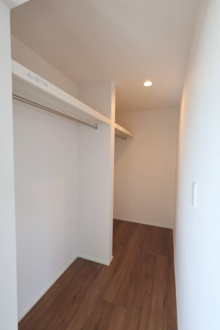 《仲介手数料無料》ふじみ野市駒西１丁目2-1新築一戸建てグラファーレの収納