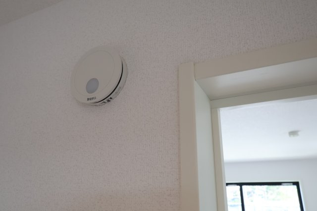 《仲介手数料無料》ふじみ野市駒西１丁目2-1新築一戸建てグラファーレのその他|火災報知器が各お部屋や廊下などに付いています。