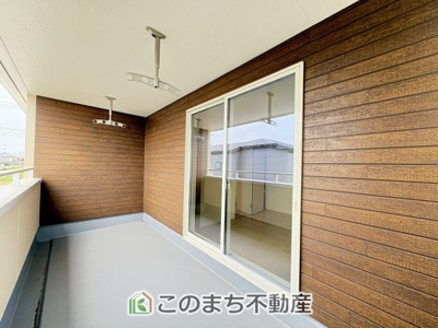 【バルコニー】 |  LiveleGarden.S　第5栃木岩舟町静和　1号棟 | 多少の雨も安心の広々としたインナーバルコニー☆
