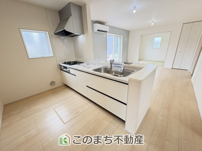 【キッチン】 |  LiveleGarden.S　第5栃木岩舟町静和　1号棟 | 人気の対面式キッチン☆料理をしながらご家族とコミュニケーションが取れます♪