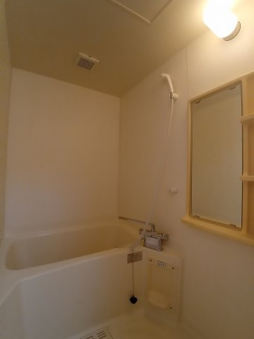ステイツマンション泉町の浴室|ゆったり過ごせるお風呂です