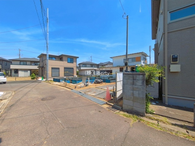 牛久市田宮6期　新築戸建の前面道路含む現地写真