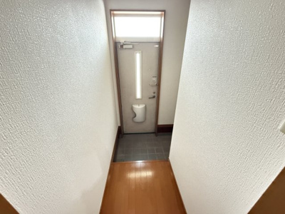 【玄関】 | サンライト大谷（メゾネット連棟・5棟）