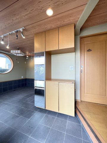 太秦一ノ井町　中古戸建の収納|シューズＢＯＸ　