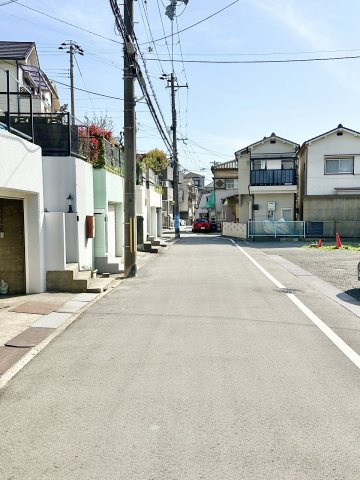 神戸市垂水区乙木　中古戸建の前面道路含む現地写真