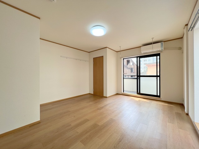 マ・メゾン　ボヌールの寝室|★明るいフローリングのお部屋です★