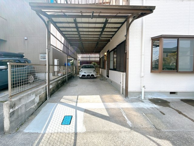 リフォーム済中古戸建　各務原市鵜沼羽場町6丁目　平成7年築の駐車場