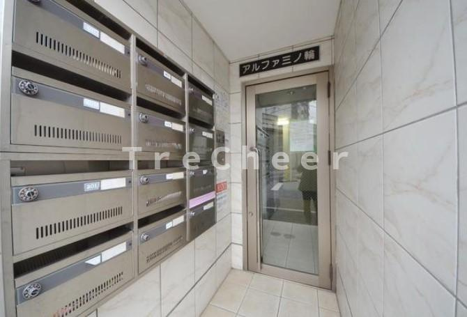 アルファ三ノ輪のエントランス