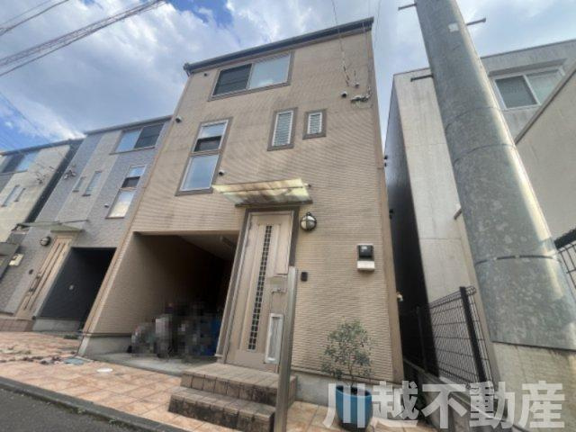 2駅2路線、始発駅が使える便利な住まいの外観|シンプルな外観です