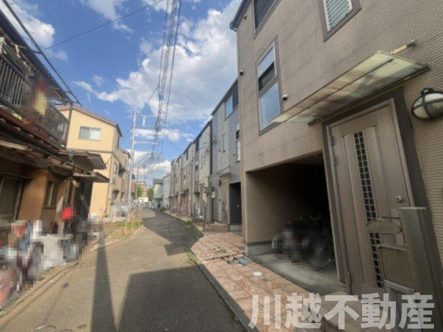 2駅2路線、始発駅が使える便利な住まいの前面道路含む現地写真|前面道路含む現地写真です