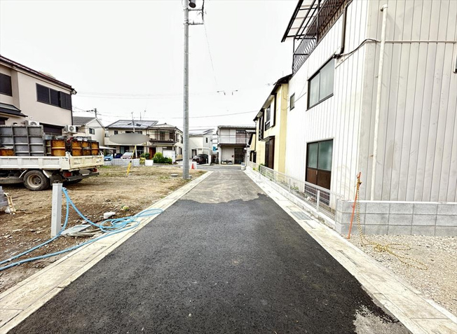 【前面道路含む現地写真】 | 志木市本町2丁目　新築一戸建住宅　全5棟　(志木本店) | 前面道路の様子