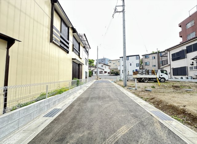 【前面道路含む現地写真】 | 志木市本町2丁目　新築一戸建住宅　全5棟　(志木本店) | 前面道路の様子
