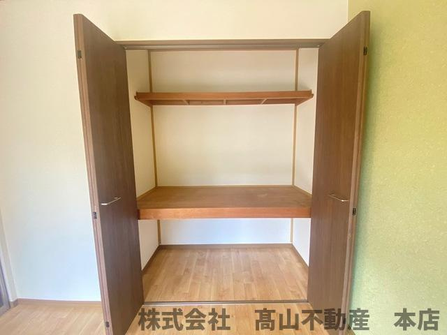 宗像市日の里３丁目のアパートの収納