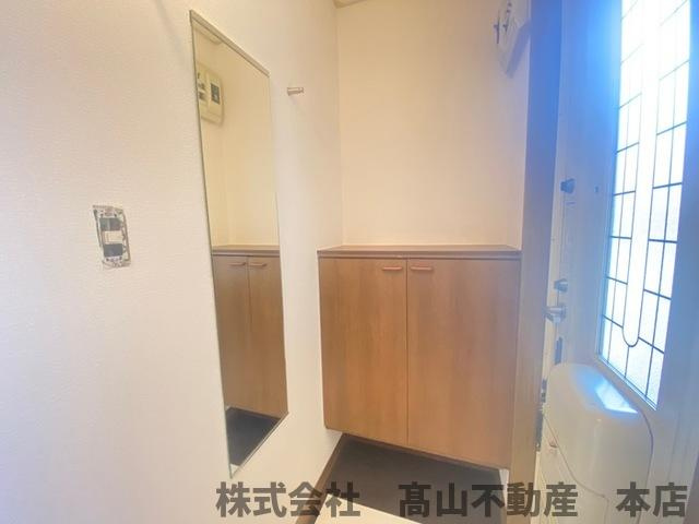 宗像市日の里３丁目のアパートの玄関