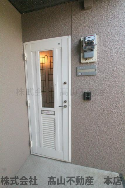 宗像市日の里３丁目のアパートの玄関