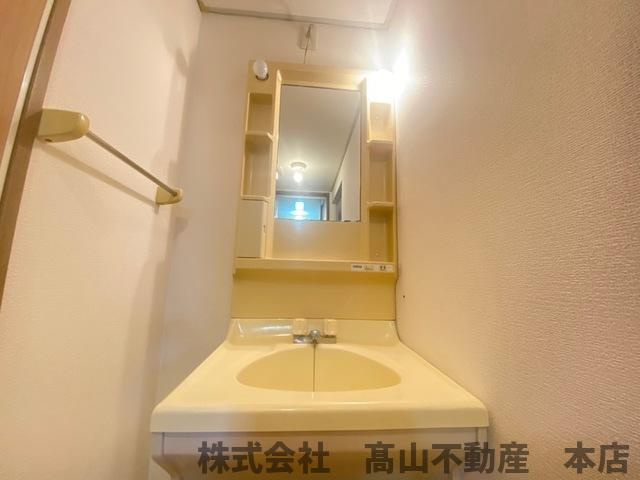 宗像市日の里３丁目のアパートの洗面所
