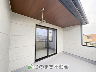 【バルコニー】 |  LiveleGarden.S　第5栃木岩舟町静和　2号棟 | 多少の雨も安心の広々としたルーフバルコニー☆