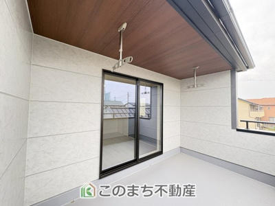 【バルコニー】 |  LiveleGarden.S　第5栃木岩舟町静和　 | 多少の雨も安心の広々としたルーフバルコニー☆