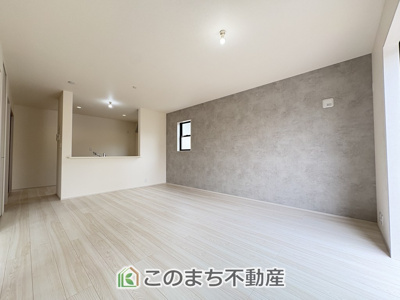 【居間・リビング】 |  LiveleGarden.S　第5栃木岩舟町静和　 | 窓が多く明るいリビングスペース☆ご家族の団らんを明るい日差しがが照らします☆