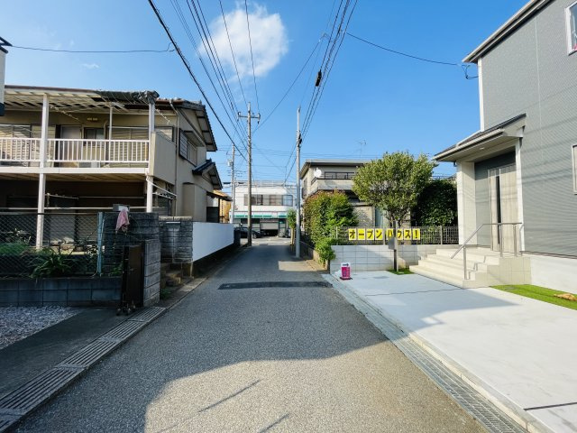 八千代市八千代台北１４丁目１５８９番の前面道路含む現地写真