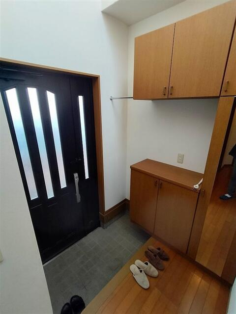 松戸市高塚新田５８１戸建の玄関