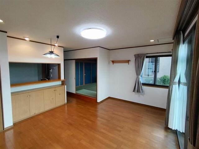 松戸市高塚新田５８１戸建の内装
