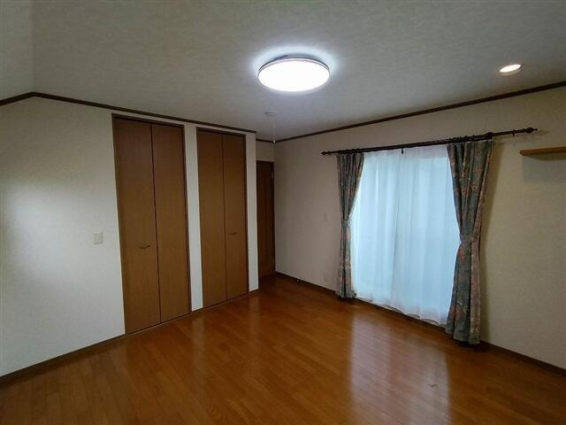 松戸市高塚新田５８１戸建の洋室