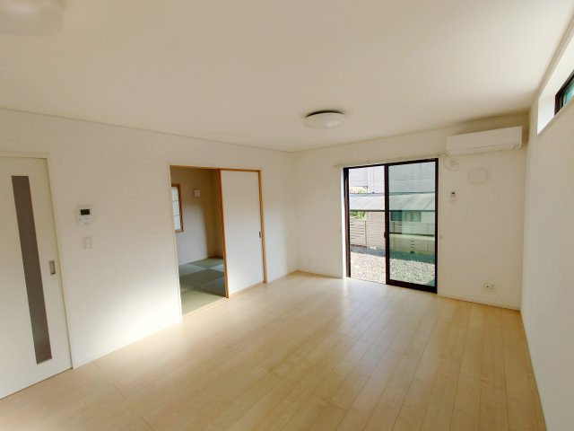 中古 戸建ての居間・リビング