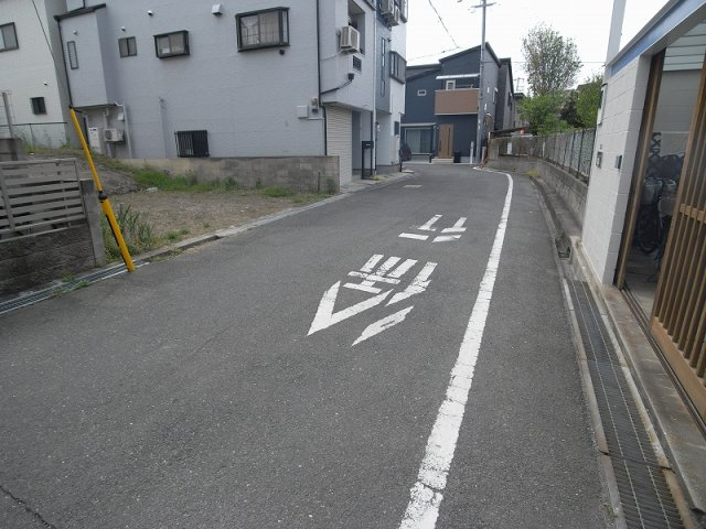 【前面道路含む現地写真】 | 諸福３丁目土地