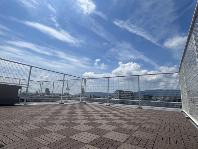 パークテラス桂川7階最上階　天然木フルリノベーションの独立洗面台