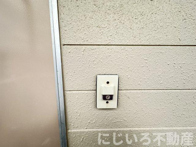 第2ハイツ明治橋の玄関